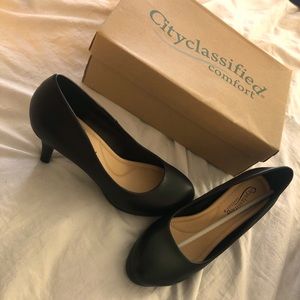 New City classified 7.5 heels